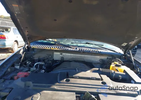 2016 Ford Expedition Xlt z USA, uszkodzony, nr VIN 1FMJU1JT5GEF24499